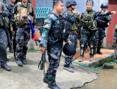 Φιλιππίνες: Συνεχίζουν να κρατούν ομήρους οι αντάρτες (upd)